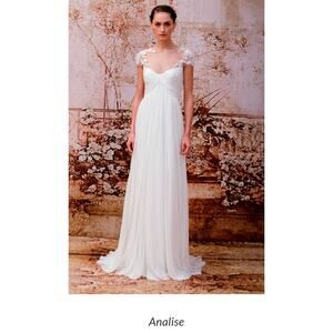 Monique Lhuillier The Analise Wedding Dress 10 Silk Chiffon Chantilly Lace Gown